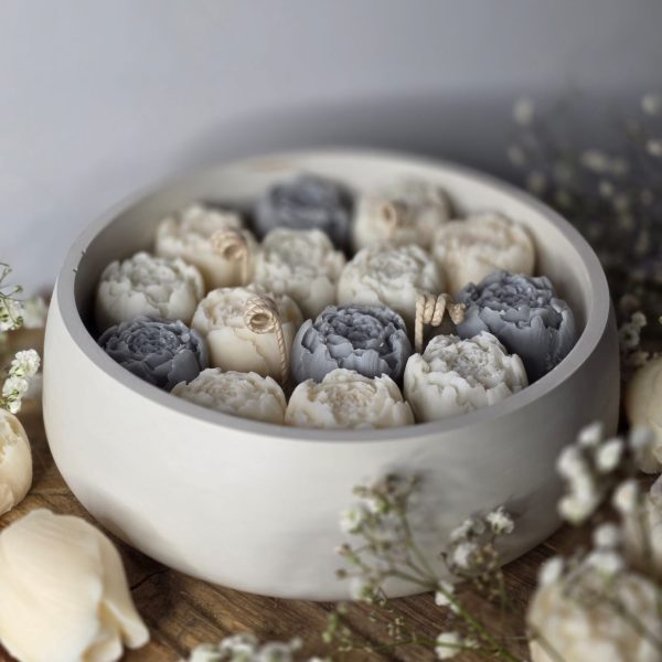 Svece peonija ar saldās kajijas aromātu